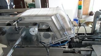 立方体箱のティッシュペーパーの包むことのためのティッシュペーパーの紙箱のパッキング機械（自動箱のシーリング機械）